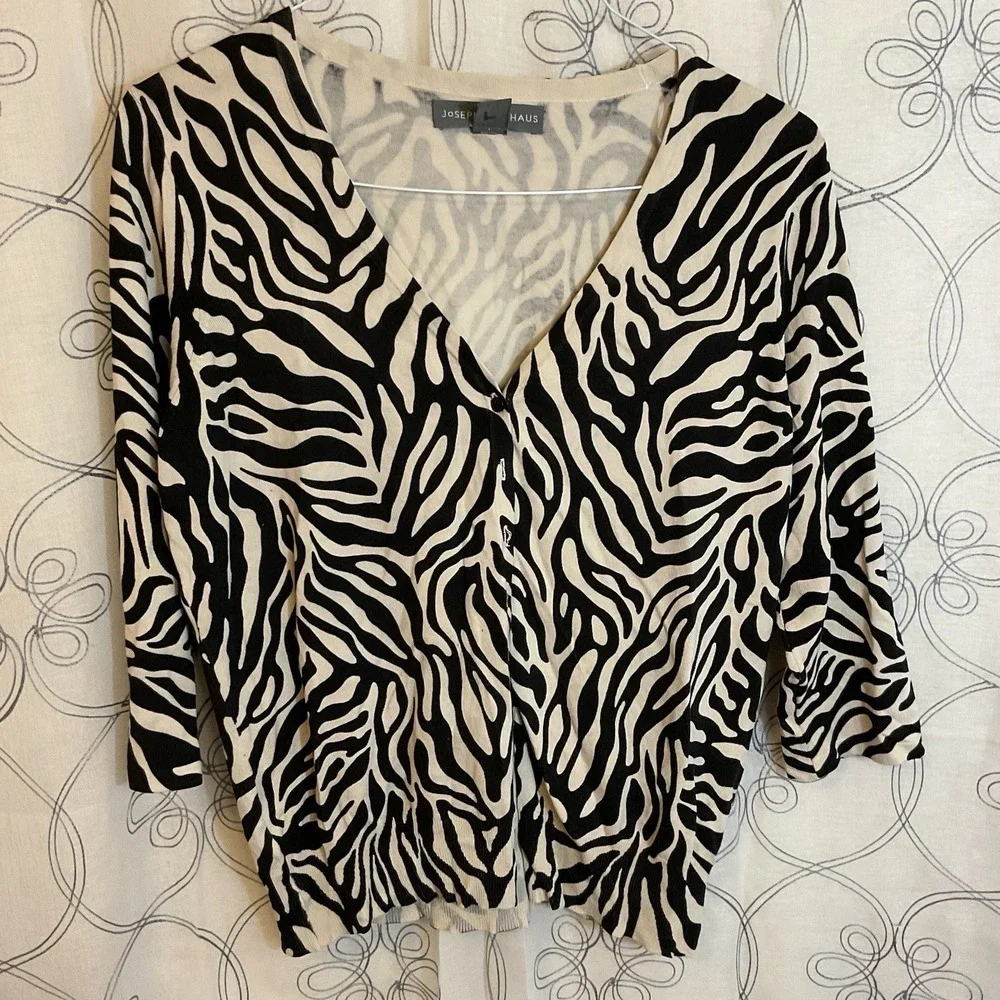 Women's Josephine Chaus Silk Blend Animal Print Button Up Cardigan‎ Size Medium